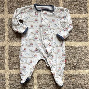 MAGNETIC ME | SEAL PATTERN FOOTIE